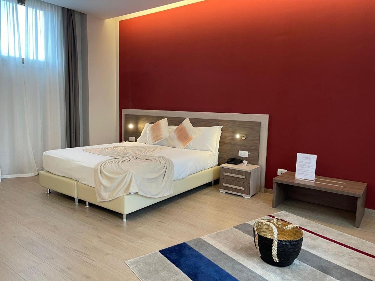 Palazzo Marignano Hotel Melegnano Exteriör bild